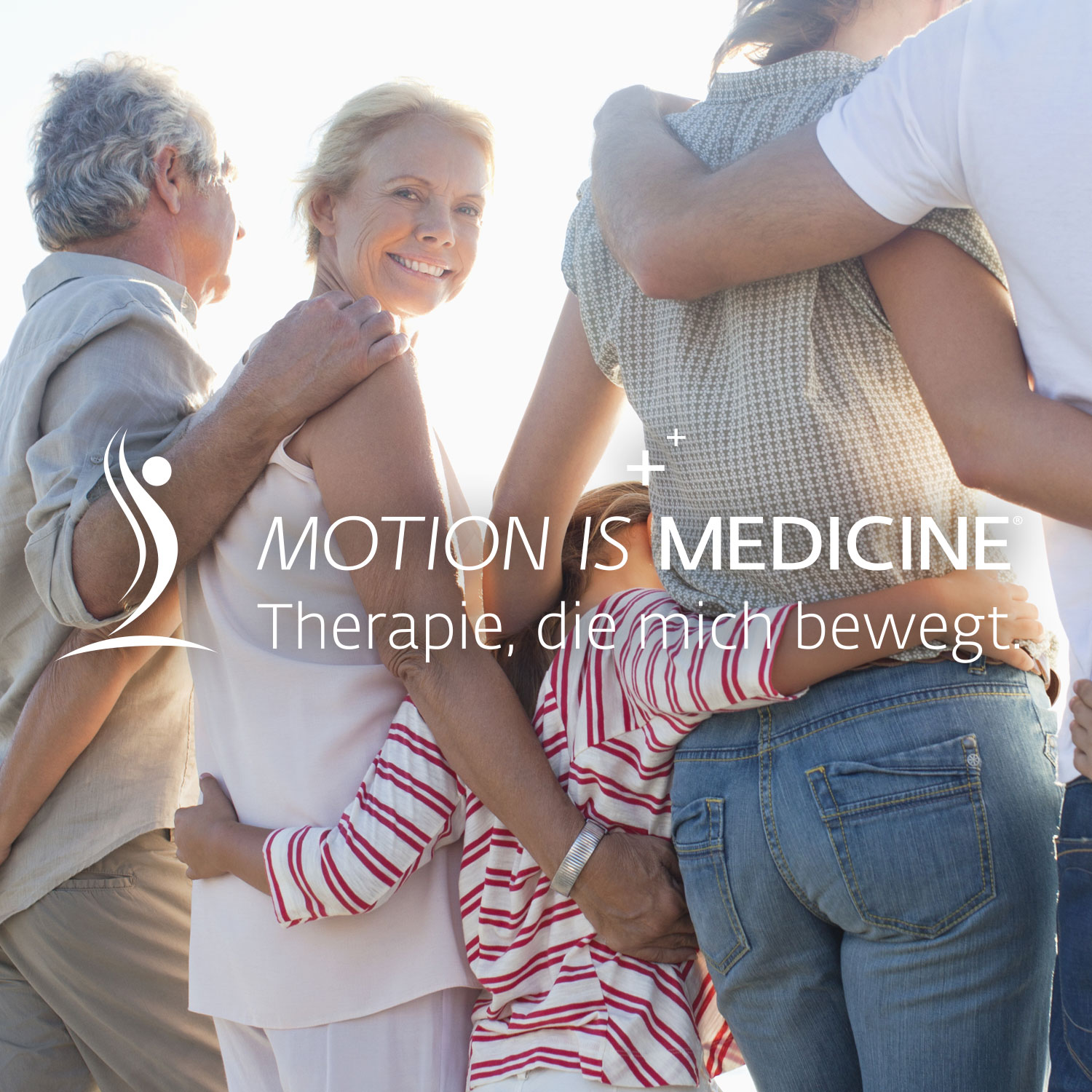 Lifestylebild MIM Rückentherapie, Familie am Strand, Key Visual, Motion is Medicine